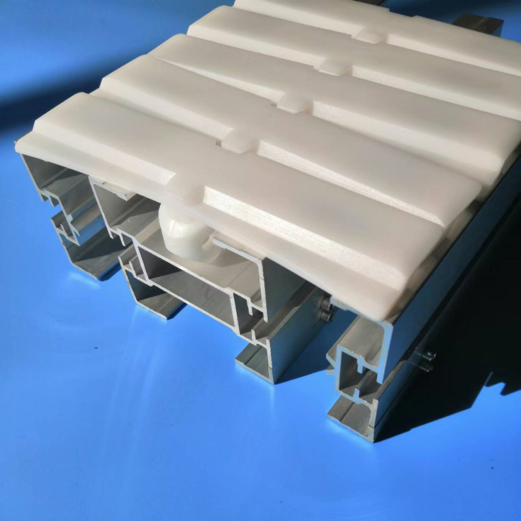Conveyor system DXB (chain width 175/295 mm)